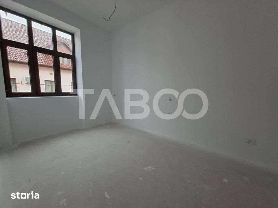 Apartament de vanzare 3 camere 3 bai zona centrala - predare la ALB — fotografia 2