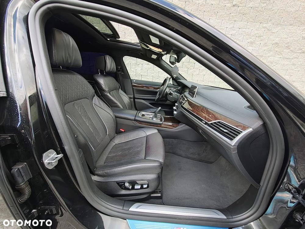 BMW Seria 7 740Li - 11