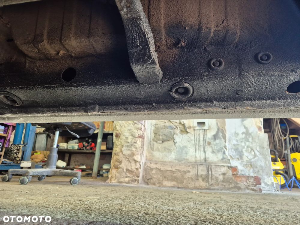 Volkswagen Transporter - 25