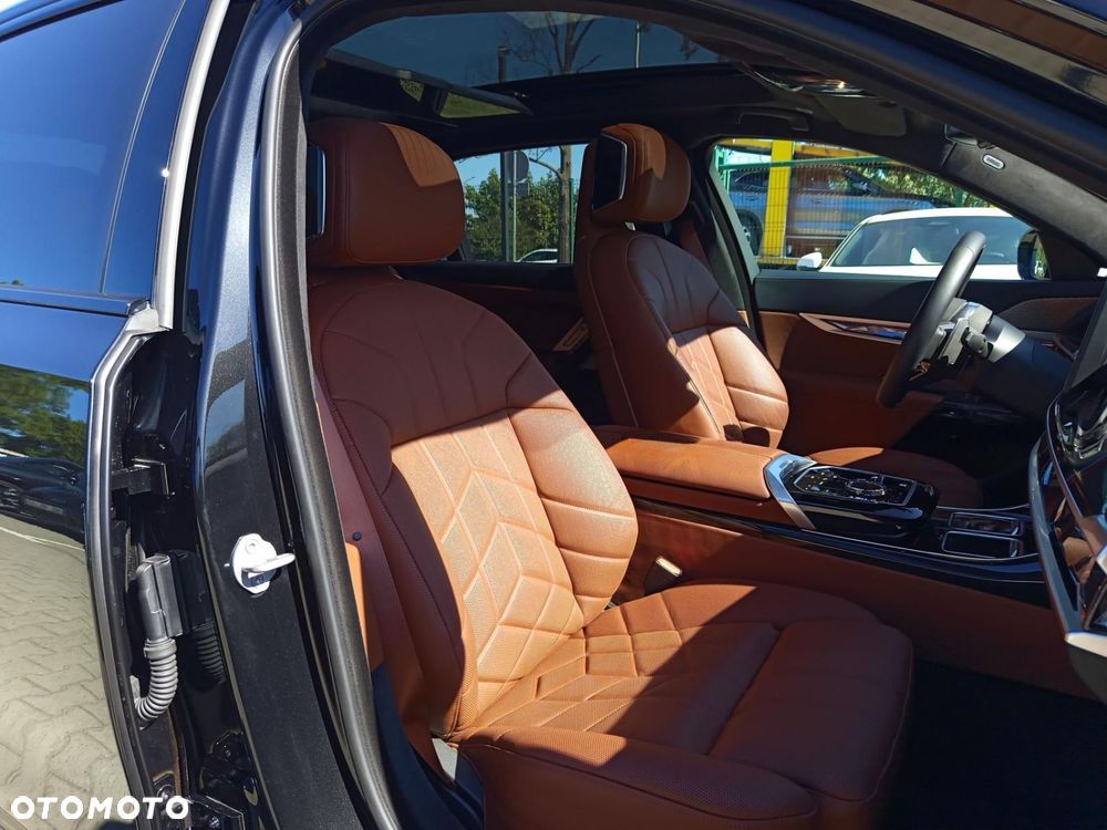 BMW Seria 7 - 19