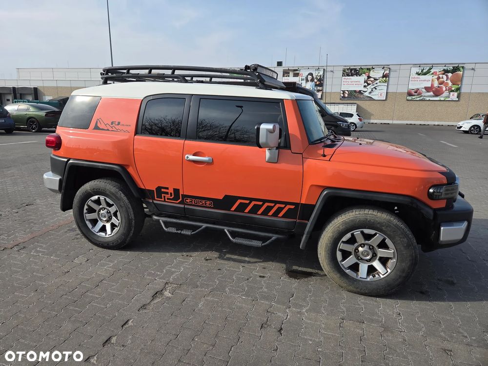 Toyota FJ - 4