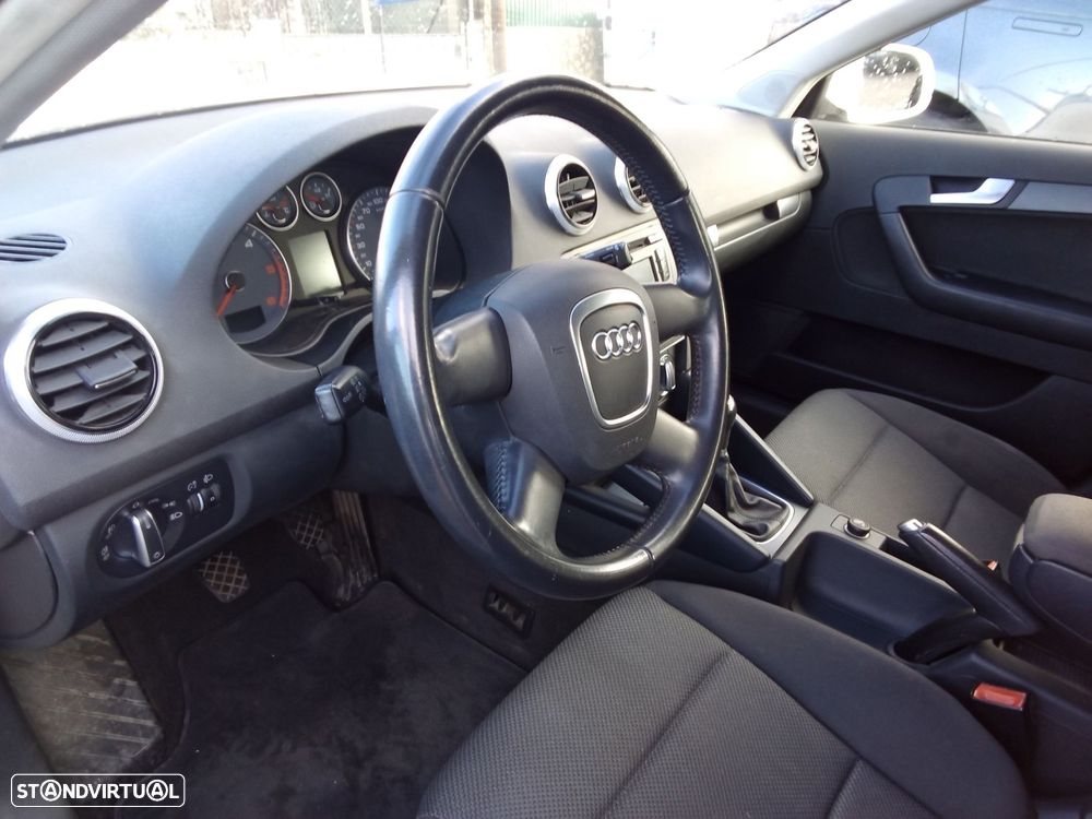 Audi A3 Sportback 1.6 TDI Advance - 22