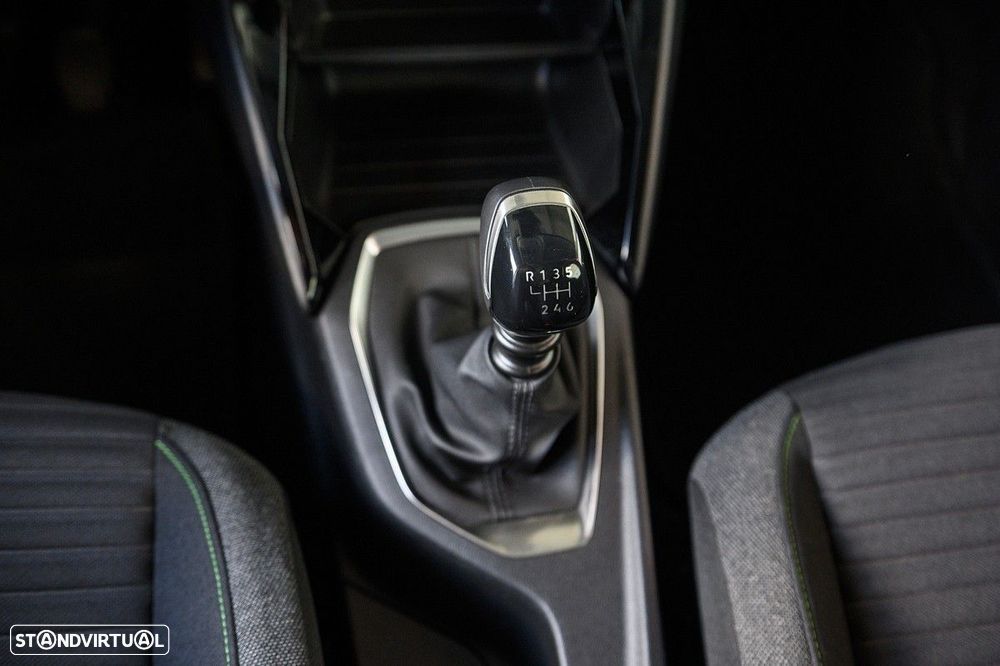 Peugeot 208 1.2 PureTech Allure - 52