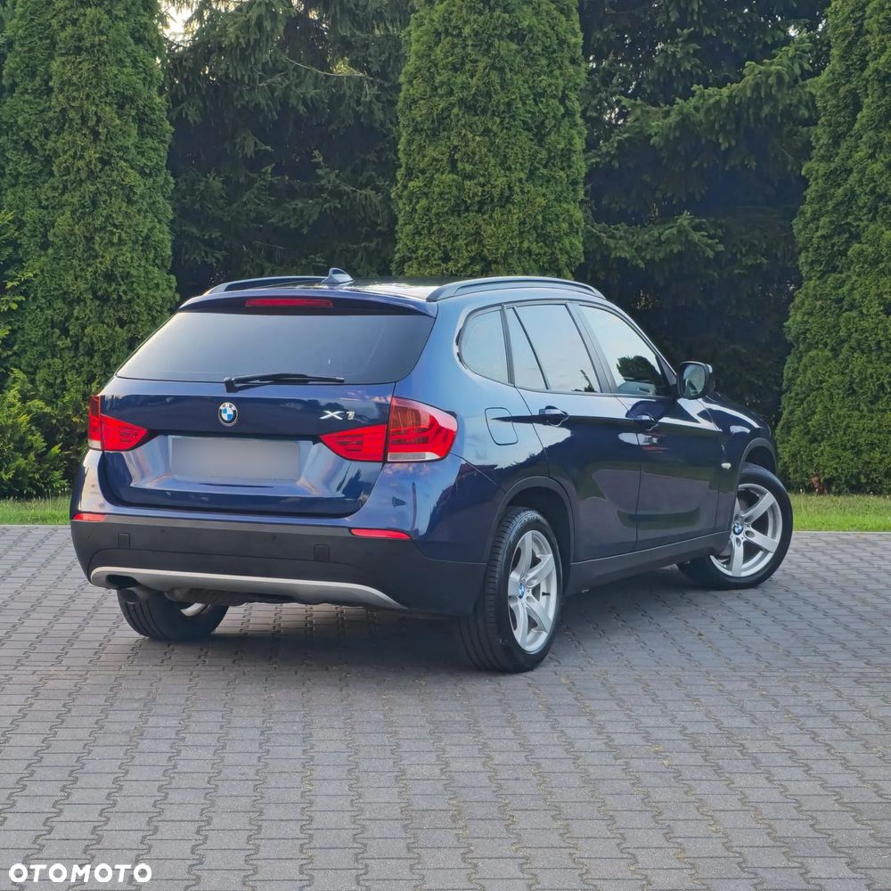 BMW X1 sDrive18d xLine - 11