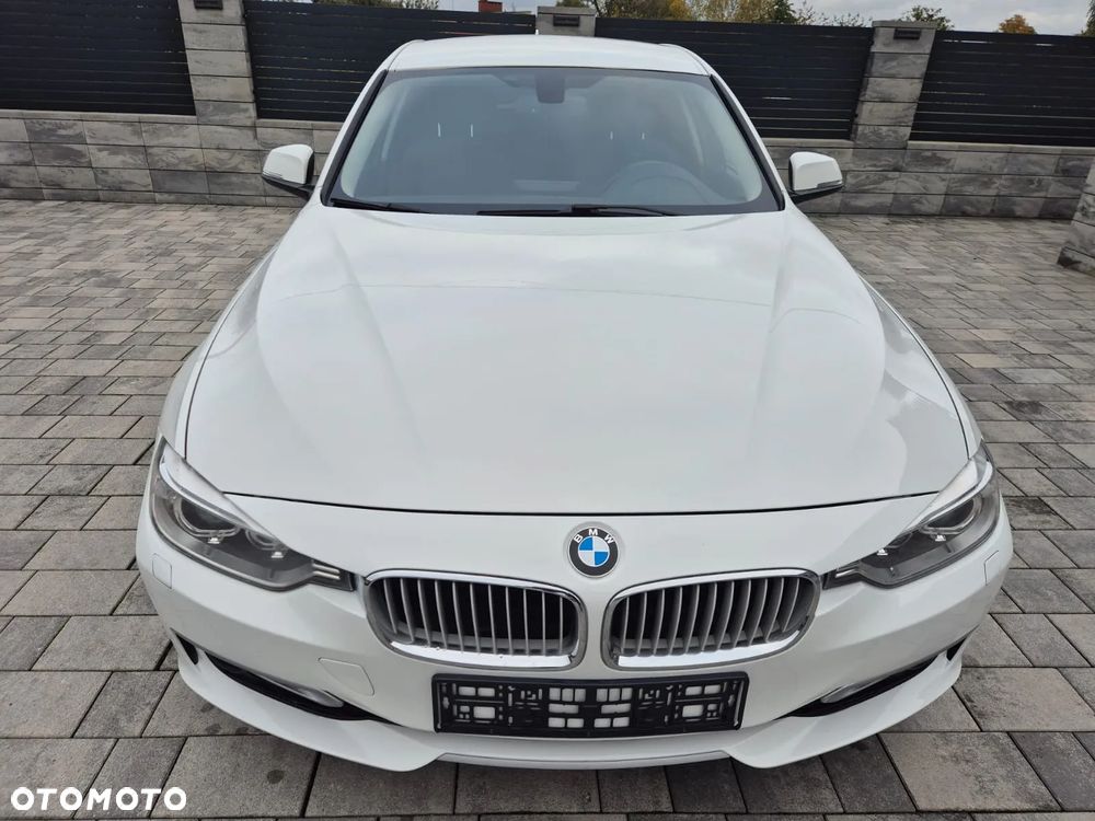 BMW Seria 3 318d Touring Modern Line - 2