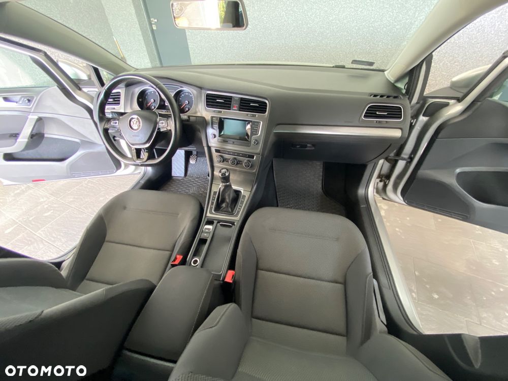 Volkswagen Golf - 4