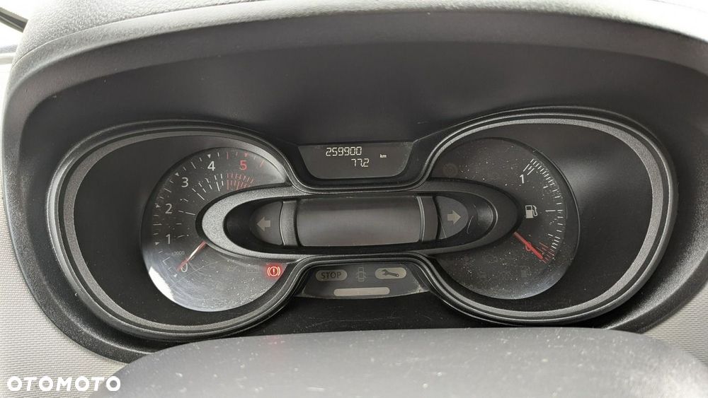 Renault Trafic - 26