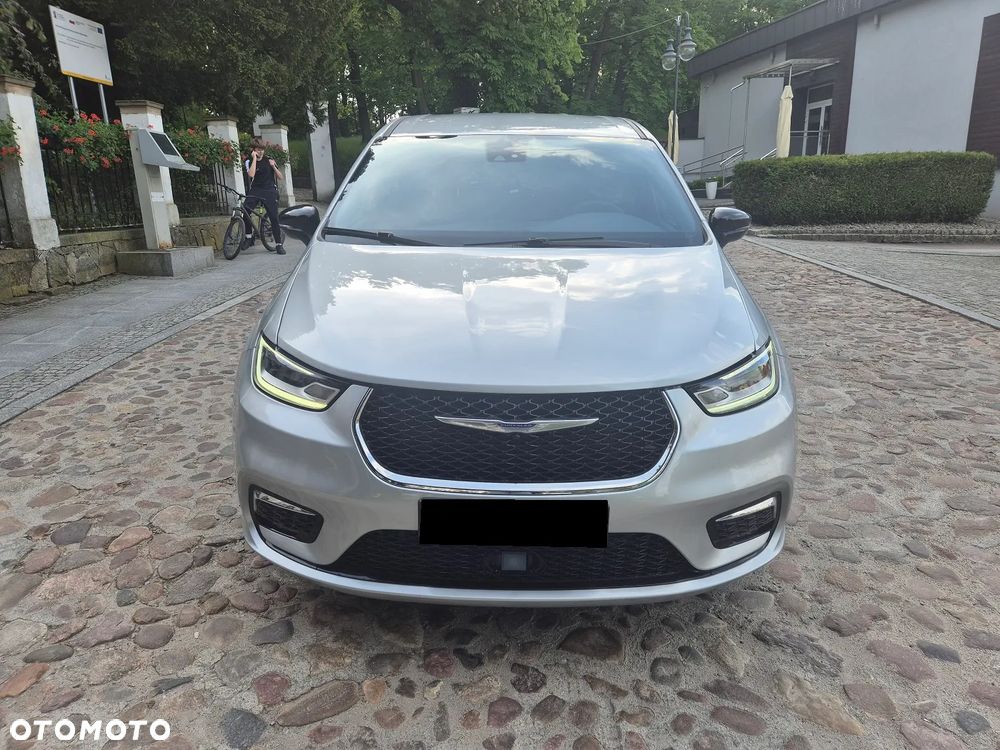 Chrysler Pacifica - 3