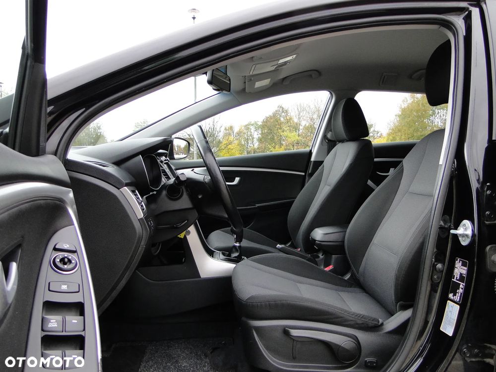 Hyundai i30 Kombi 1.6 CRDI Premium - 5