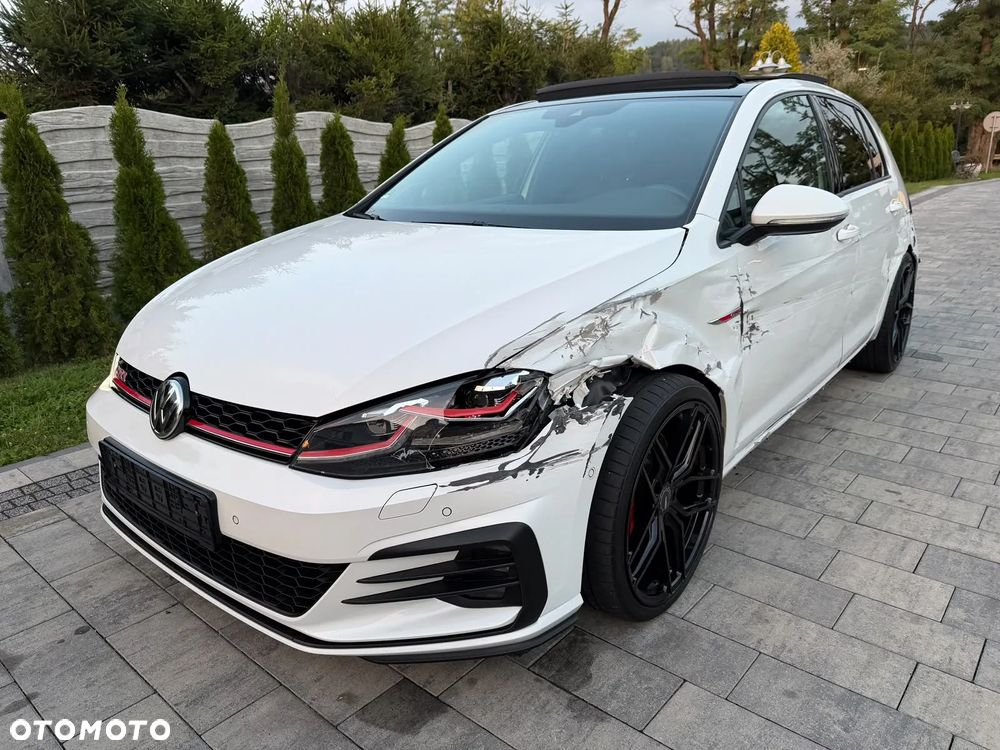 Volkswagen Golf GTI (BlueMotion Technology) DSG Performance - 18