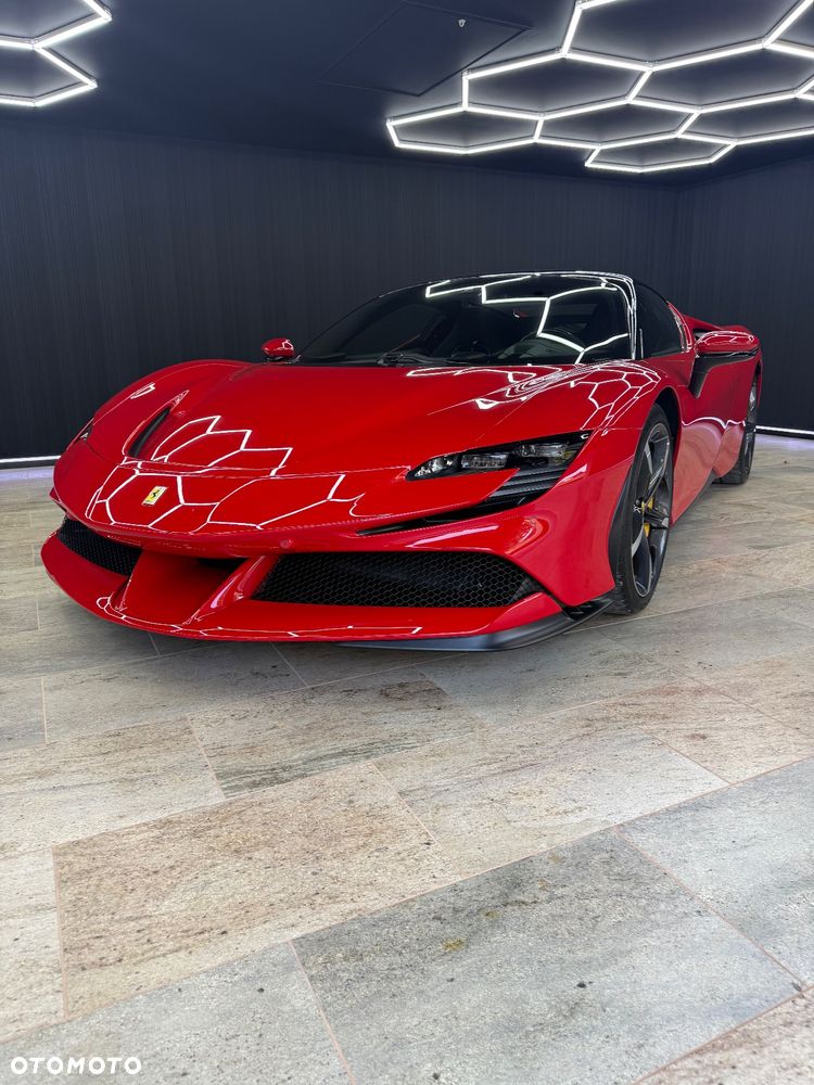 Ferrari SF90 Stradale - 11