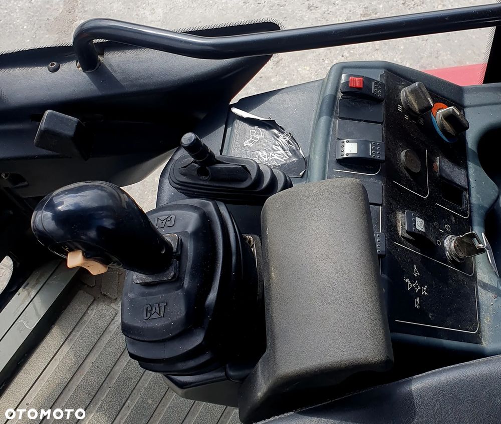 Caterpillar 908 - 15