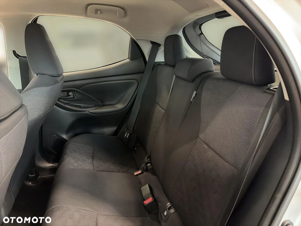 Toyota Yaris Hybrid 1.5 Style - 18