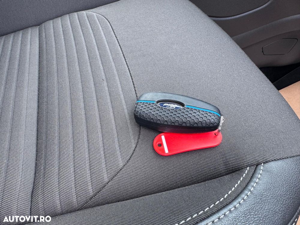 Ford Kuga 1.5 EcoBoost 4x4 Aut. Trend - 6