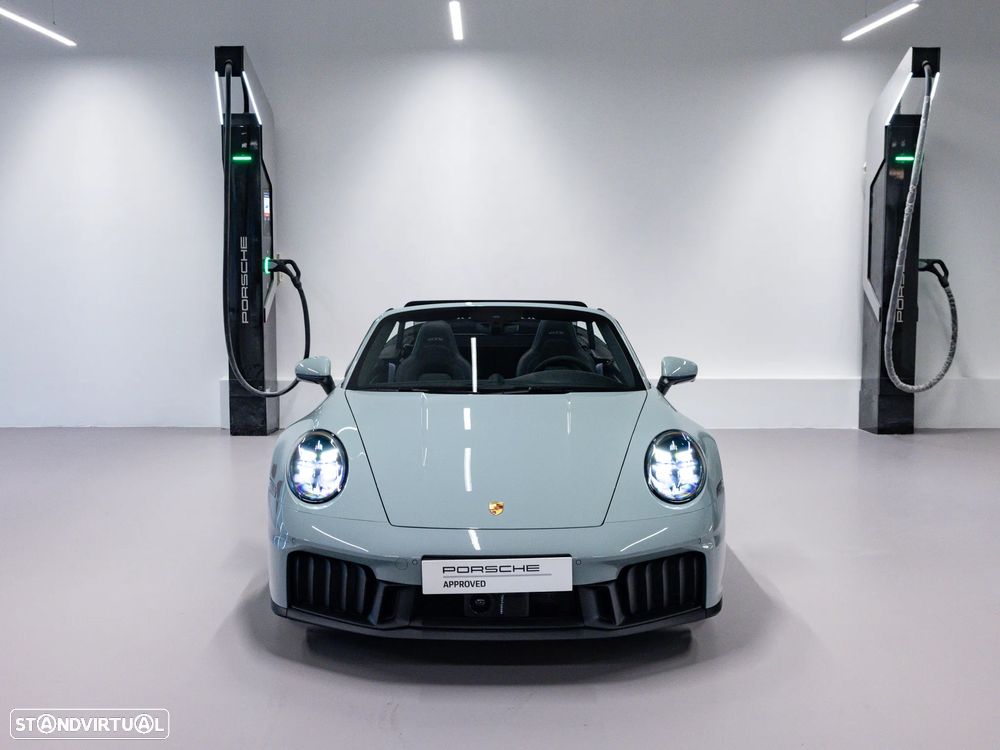 Porsche 911 (992) Carrera GTS - 18