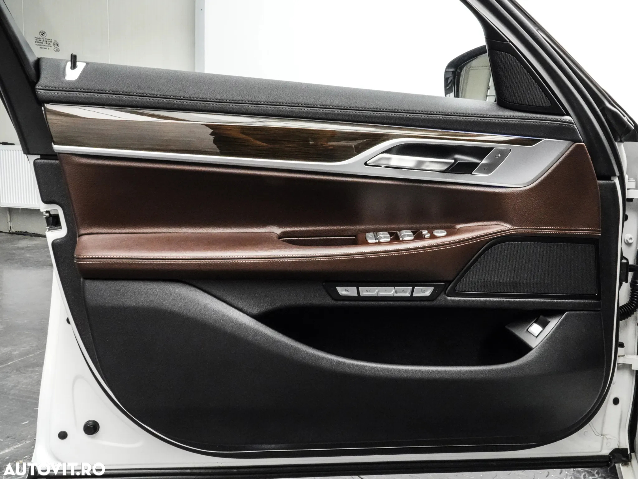 BMW Seria 7 730Ld xDrive - 26