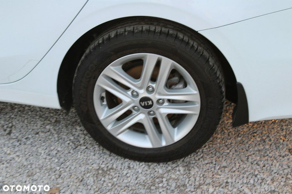 Kia Ceed - 12