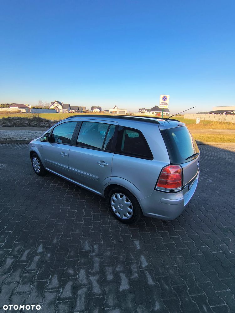 Opel Zafira 1.8 Family Plus - 3