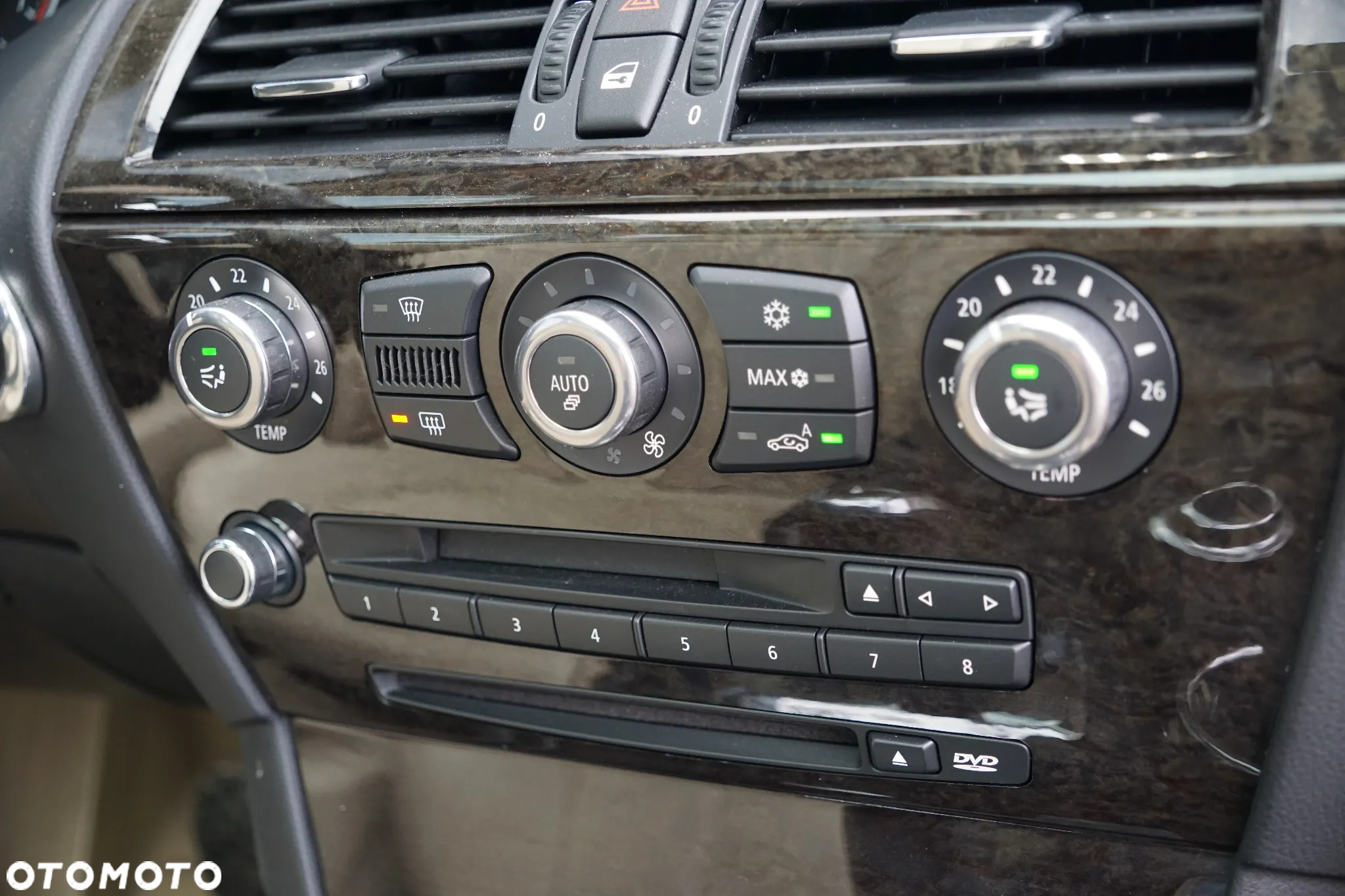 BMW Seria 6 650 i - 32