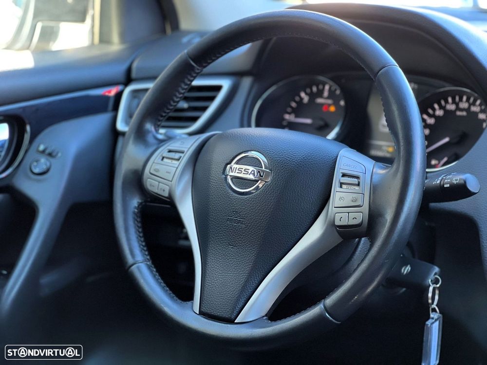 Nissan Qashqai 1.5 dCi N-Connecta - 9