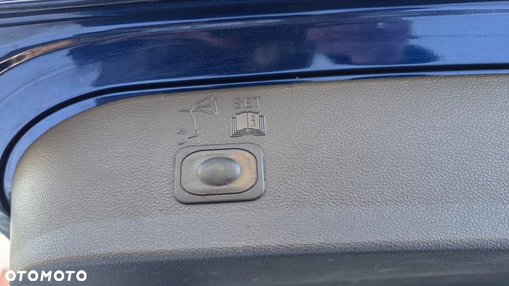 Ford Kuga 1.6 EcoBoost 2x4 Titanium - 22