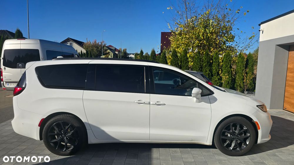 Chrysler Pacifica 2022 photo 5
