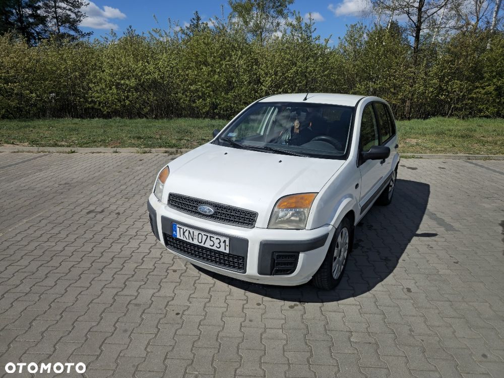 Ford Fusion - 1