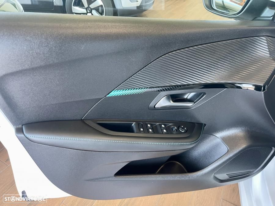 Peugeot 208 PureTech 100 Allure Pack - 22