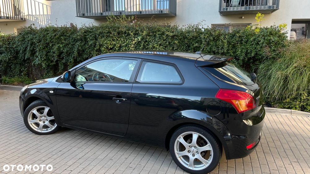 Kia Ceed 2009 photo 3