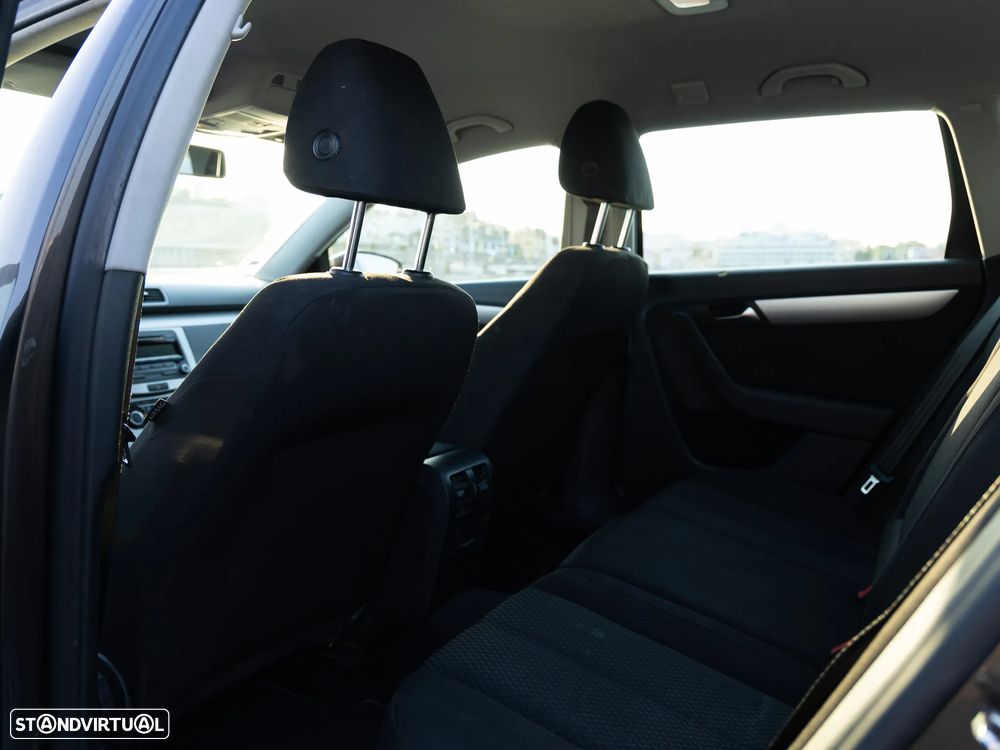 VW Passat Variant 1.6 TDI BlueMotion - 18