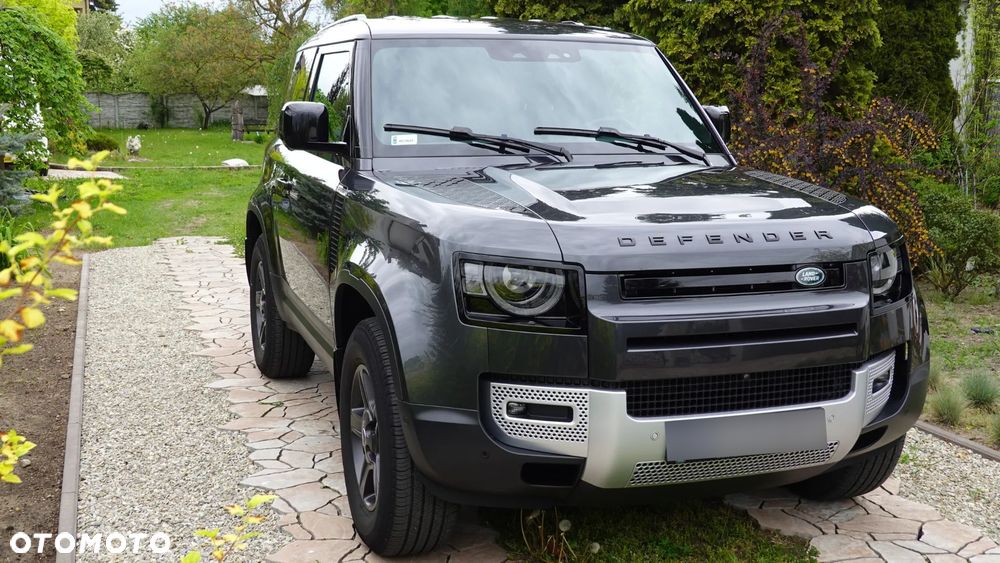 Land Rover Defender - 4