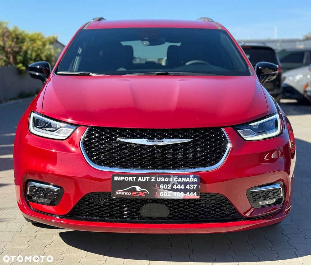 Chrysler Pacifica - 4