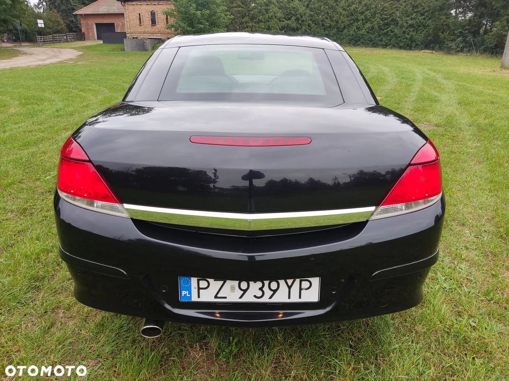 Opel Astra TwinTop 1.8 Cosmo - 4