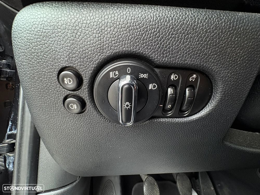 MINI 5 Portas One D - 11