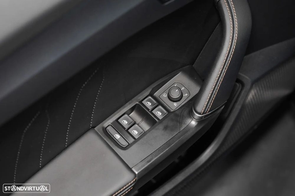 Cupra Formentor 1.4 e-Hybrid DSG VZ - 28