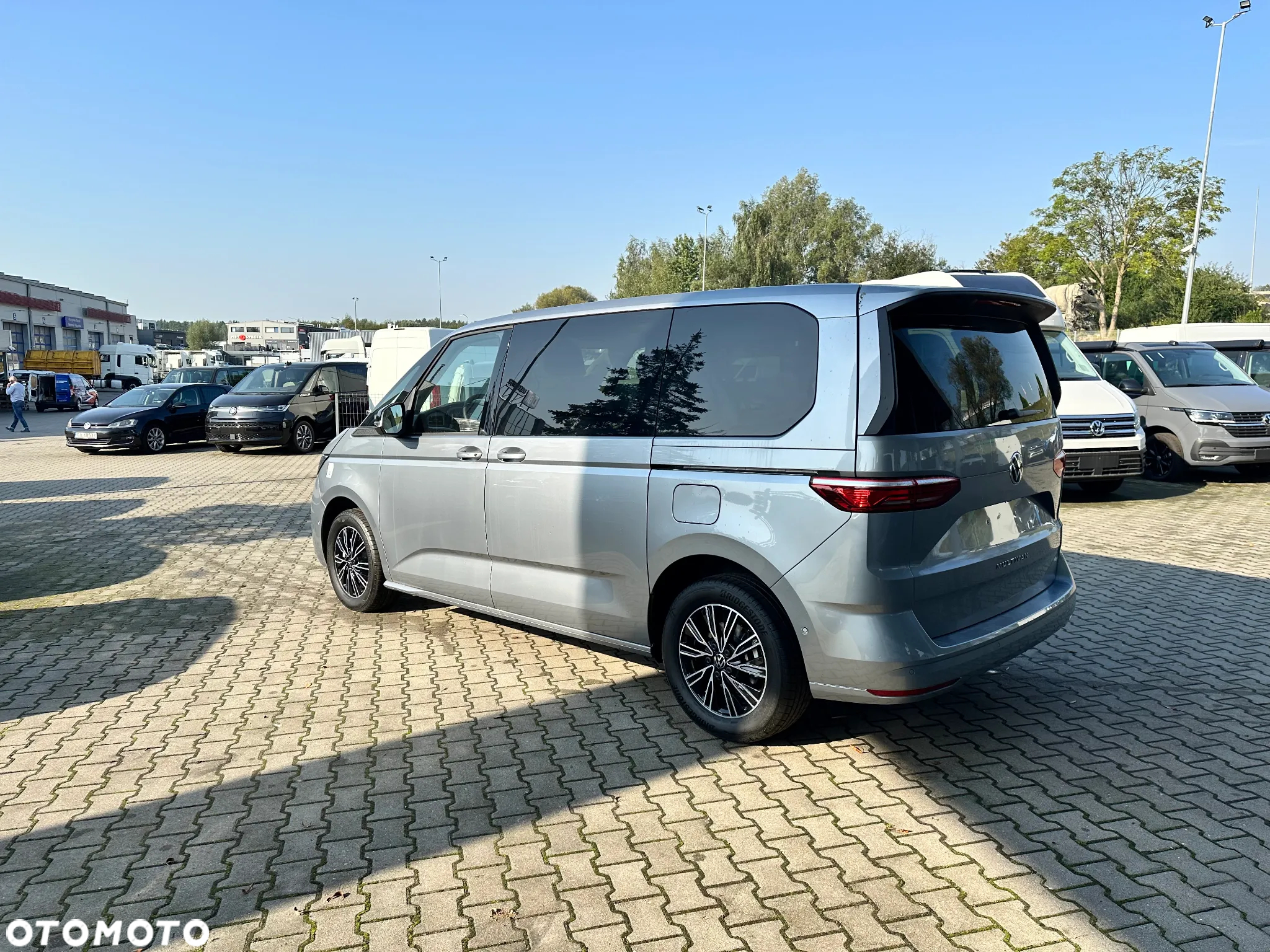 Volkswagen Multivan 2.0 TSI L1 Life DSG - 6