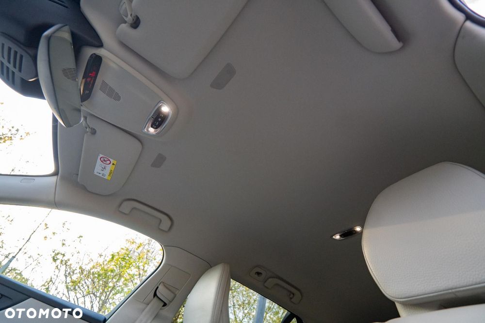 Volvo V60 Cross Country Pro B5 B AWD - 17