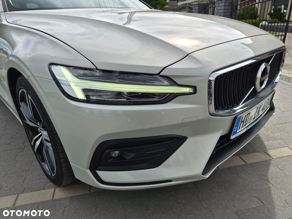 Volvo V60 D4 - 24