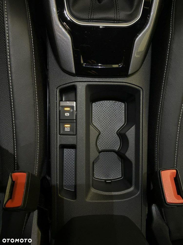 Volkswagen T-Roc - 36