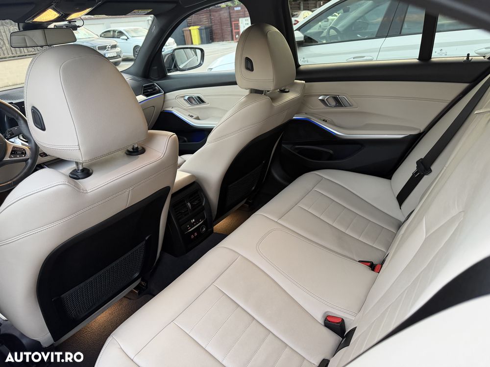 BMW Seria 3 320d xDrive AT M Sport - 22