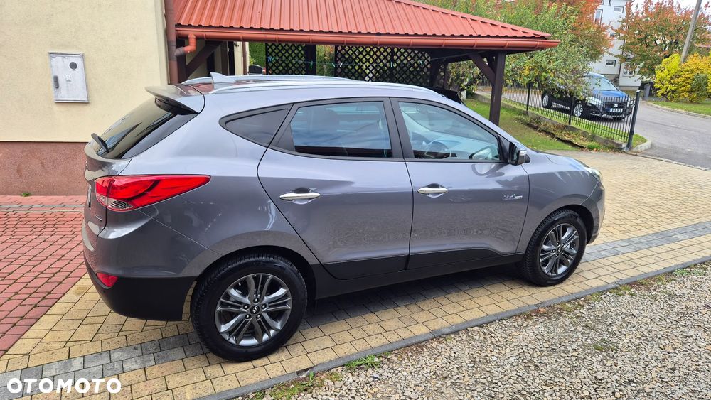 Hyundai ix35 1.7 CRDi 2WD blue Finale Gold - 15