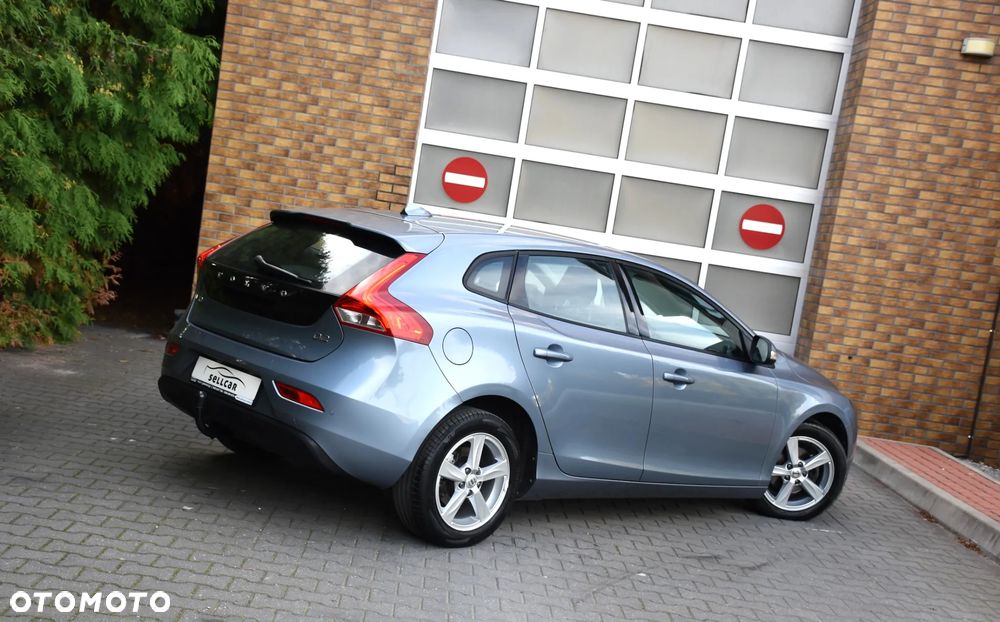 Volvo V40 D2 - 30