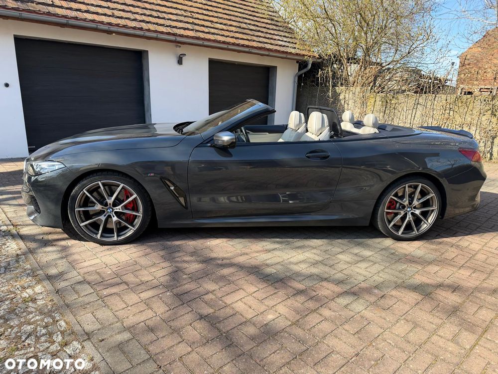 BMW Seria 8 - 22