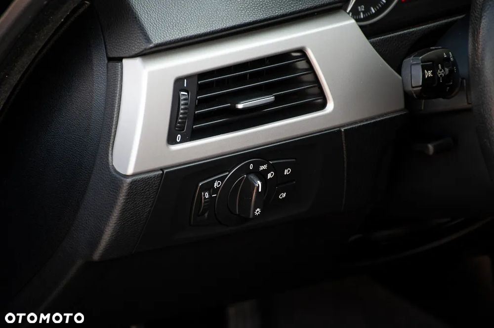 BMW Seria 3 - 35