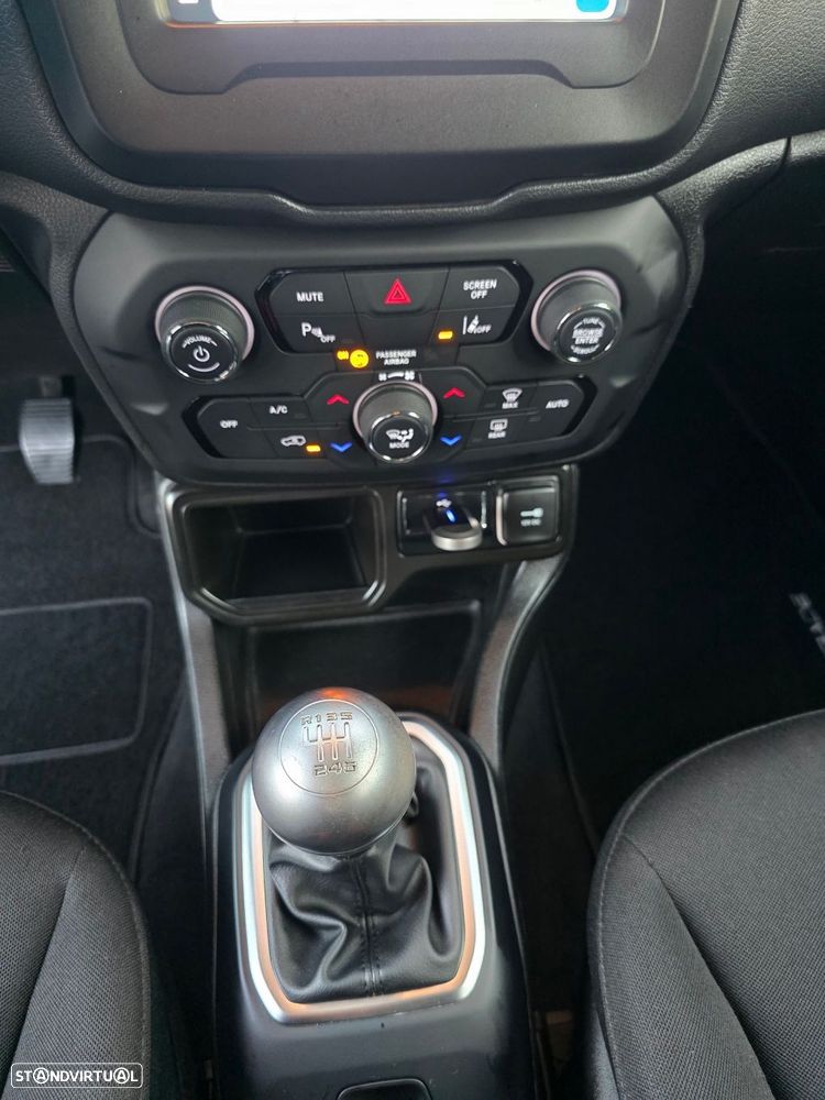 Jeep Renegade 1.0 T Longitude - 17