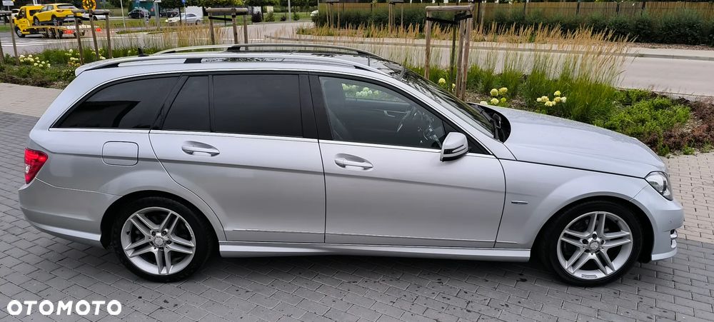 Mercedes-Benz Klasa C 220 CDI DPF Automatik Avantgarde - 26