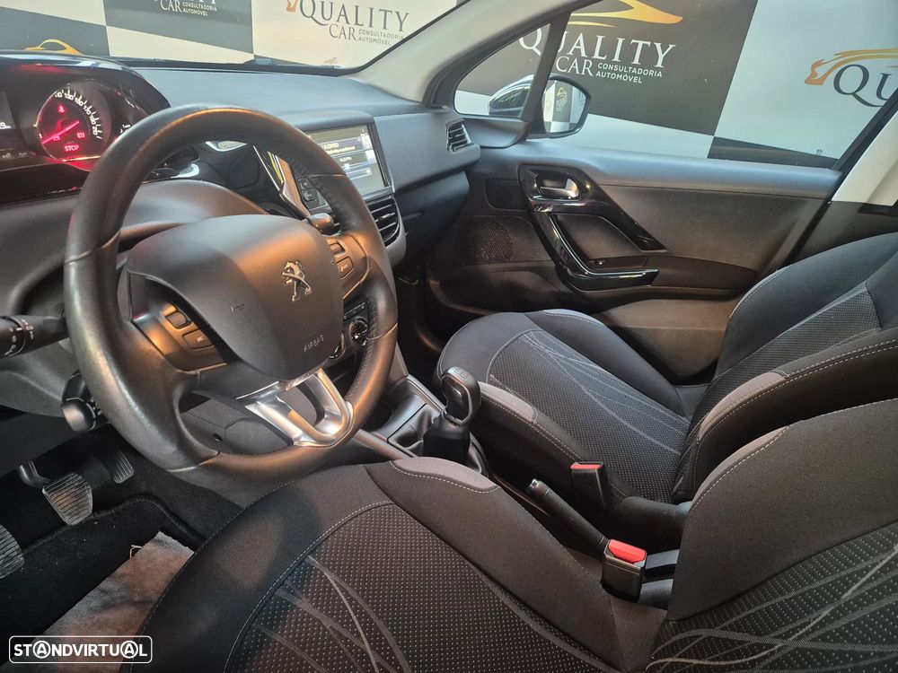 Peugeot 208 1.4 HDi SE Style - 7