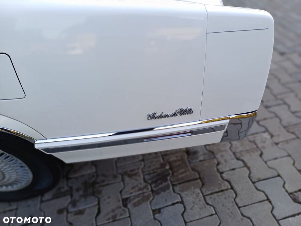 Cadillac Deville 4.9 STD - 35