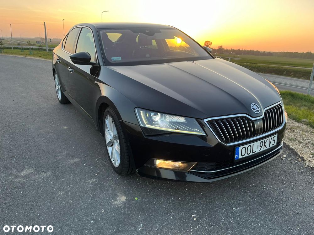 Skoda Superb 2.0 TDI DSG Sportline - 1