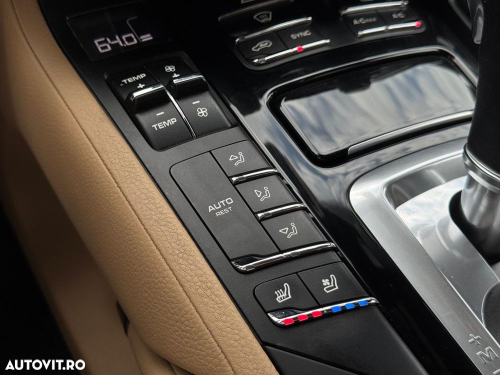 Porsche Cayenne V6 3.6L Aut. - 19